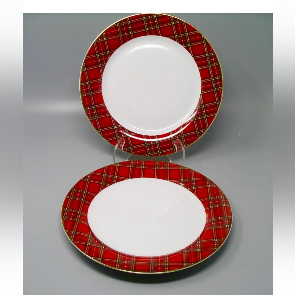 Pacific Rim red plaid dinner plate 10 5/8” set of 2 Holiday Christmas China dish